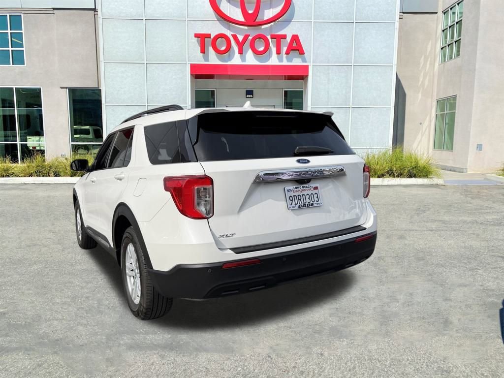 Used 2022 Ford Explorer XLT image 5