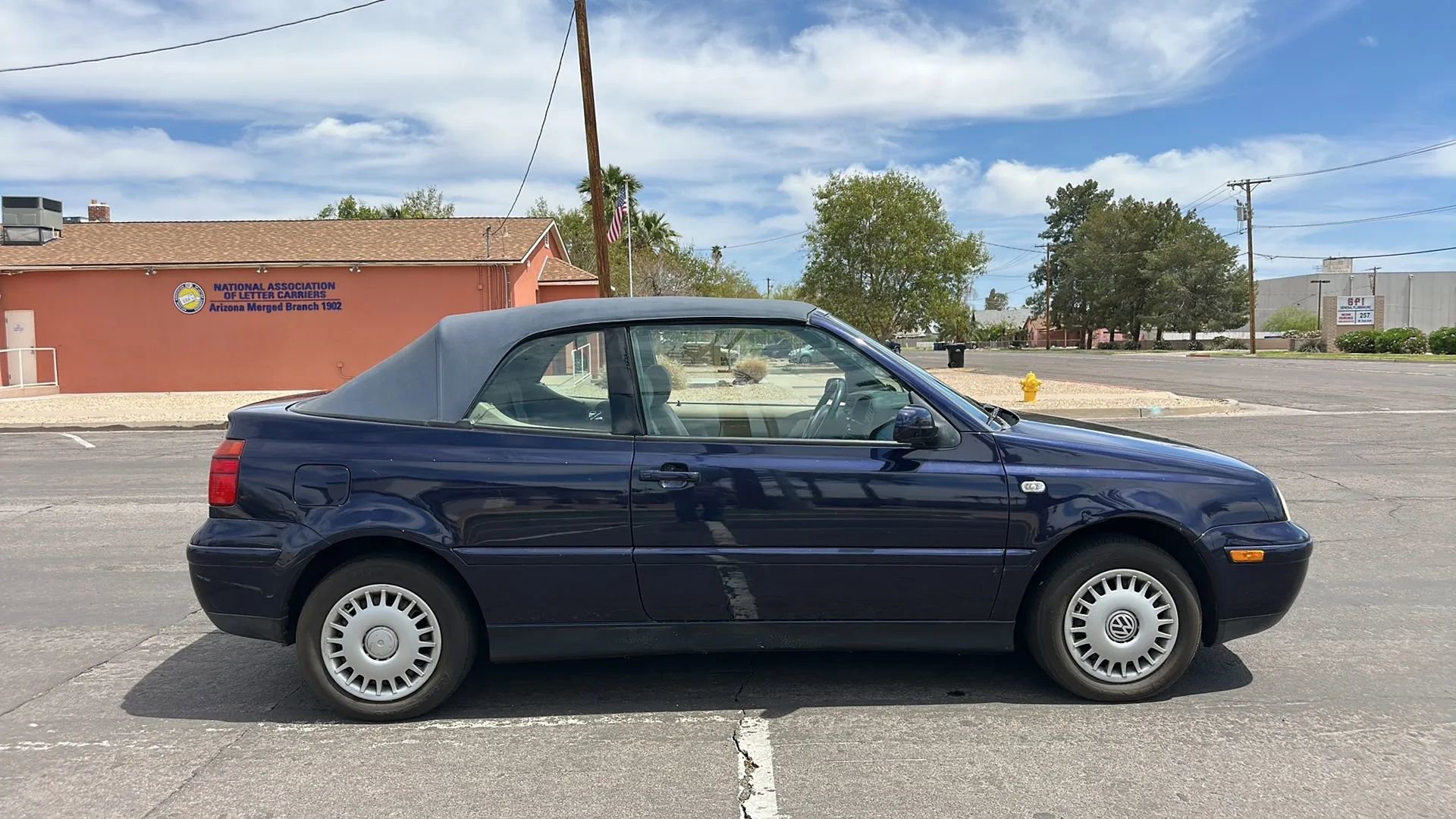 Used 2002 Volkswagen Cabrio GLS image 10