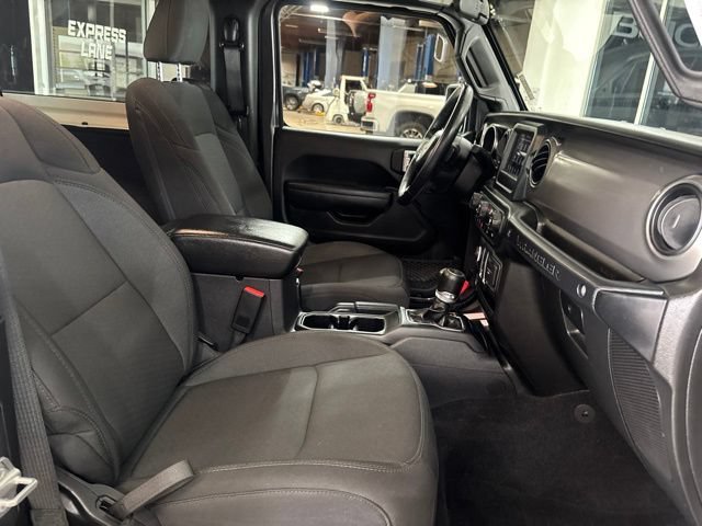 Used 2022 Jeep Wrangler Sport AWD/4WD image 32
