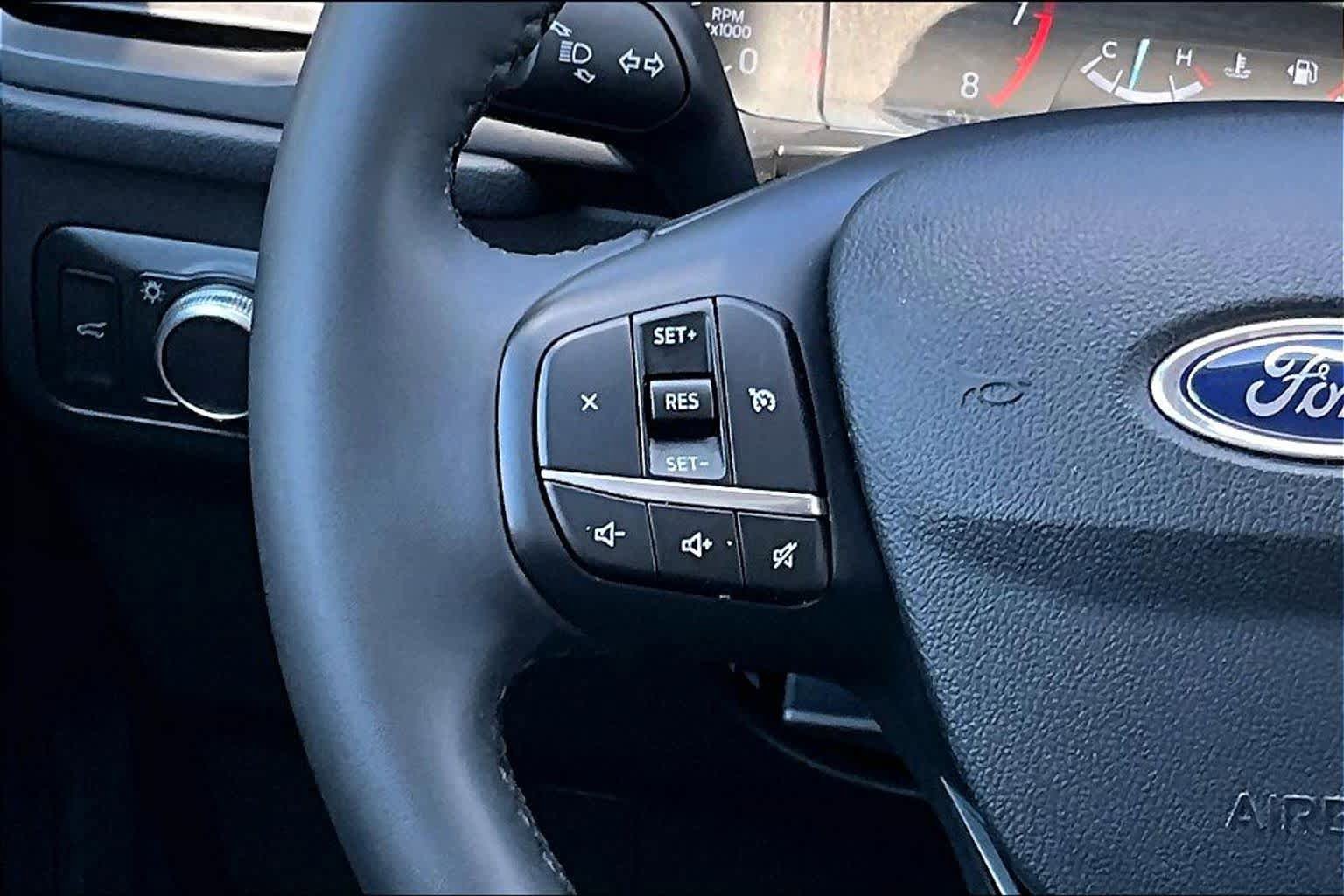 Used 2021 Ford Escape SE w/ SE Sport Appearance Package FWD image 23