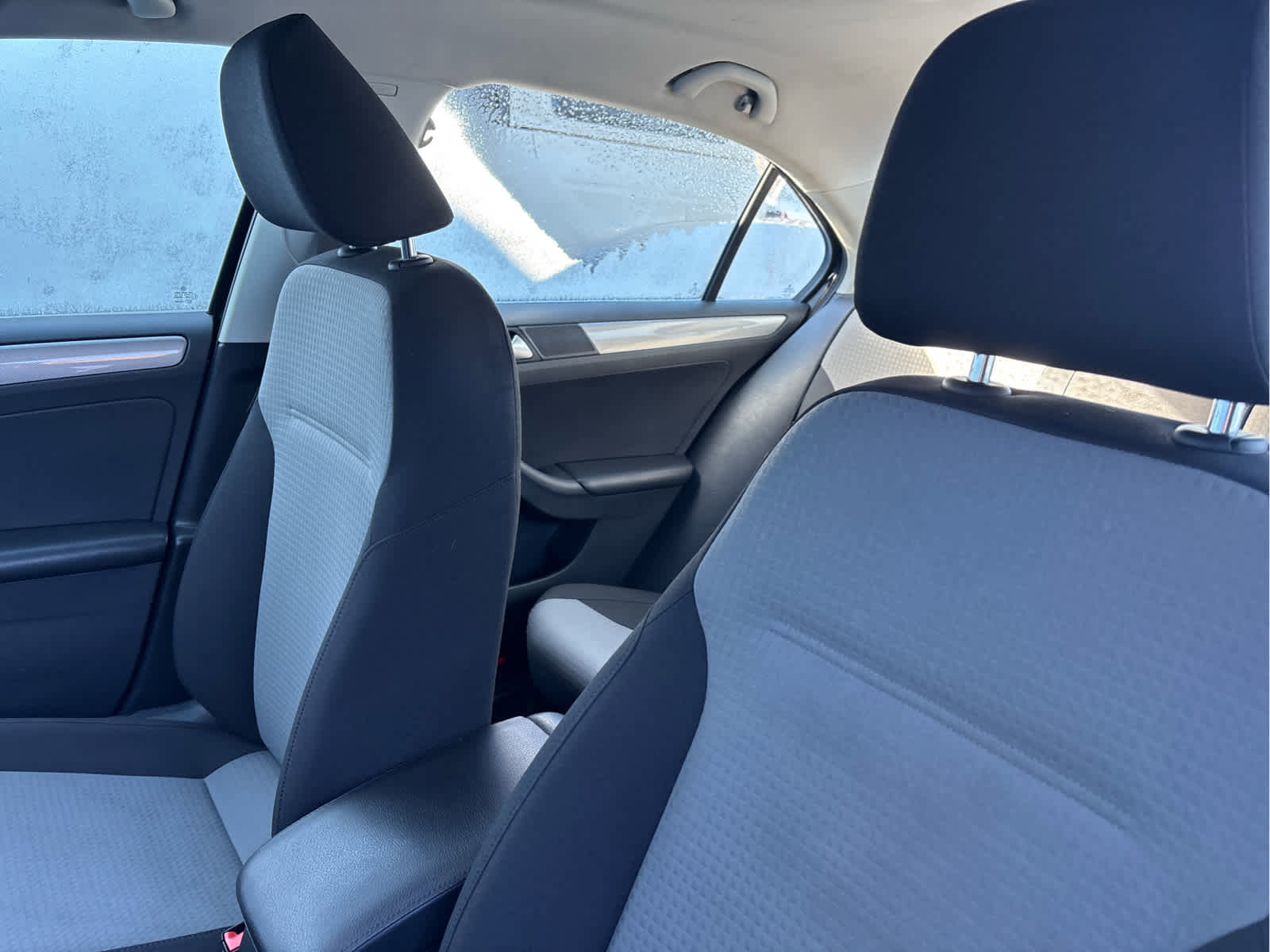 Used 2018 Volkswagen Jetta S w/ Cold Weather Package image 15