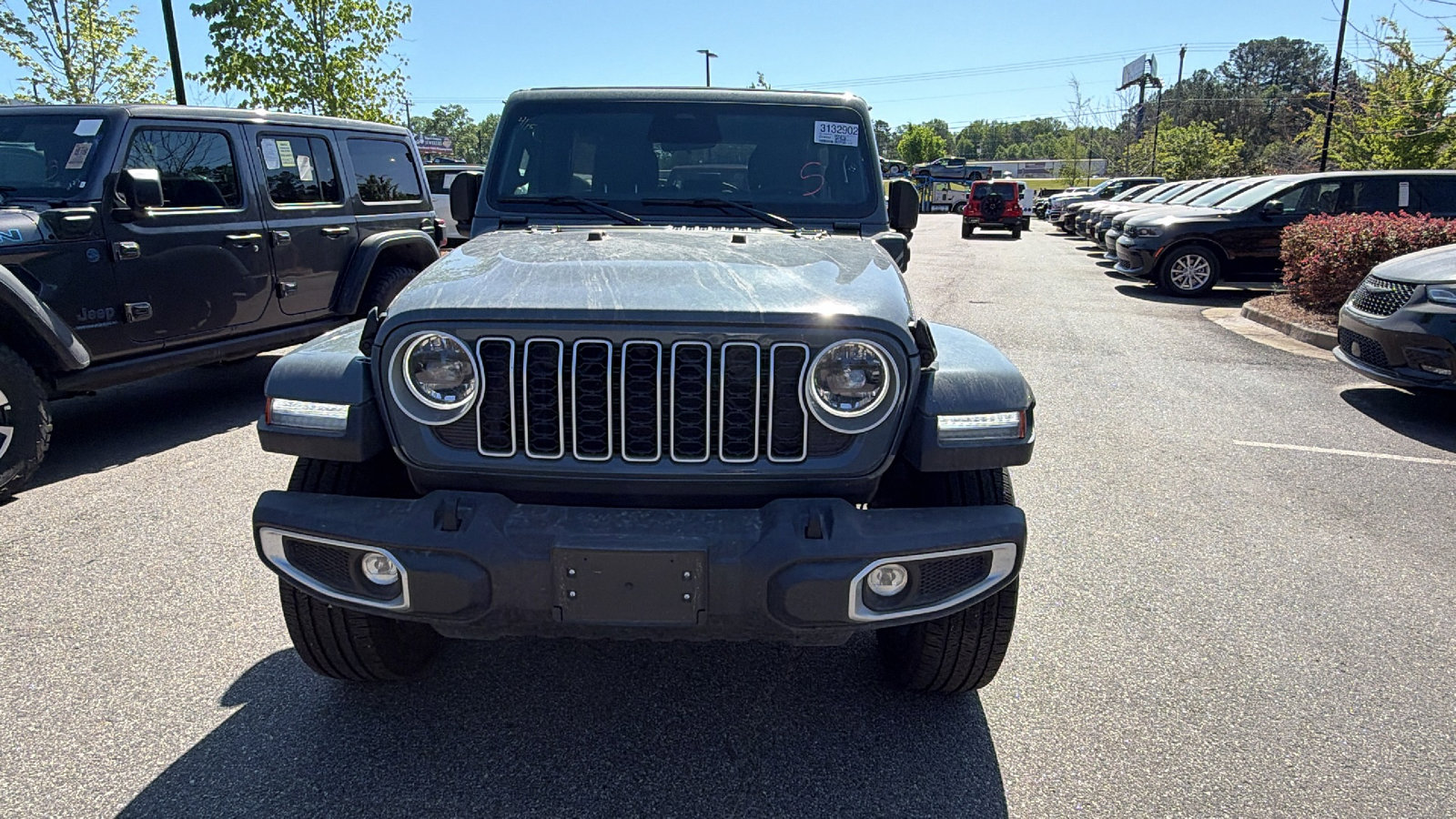 Used 2025 Jeep Wrangler Sahara w/ Safety Group AWD/4WD image 3