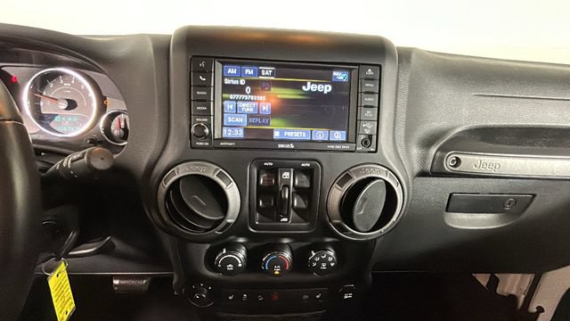 Used 2017 Jeep Wrangler Unlimited Sport AWD/4WD image 23