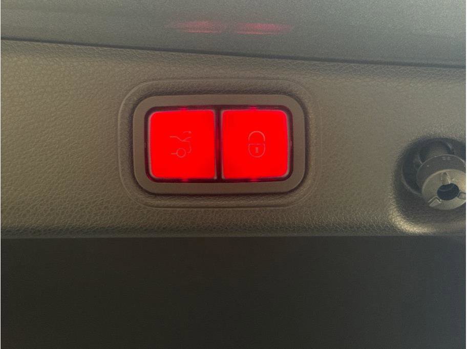 Used 2021 Mercedes-Benz E 53 AMG 4MATIC Sedan image 32