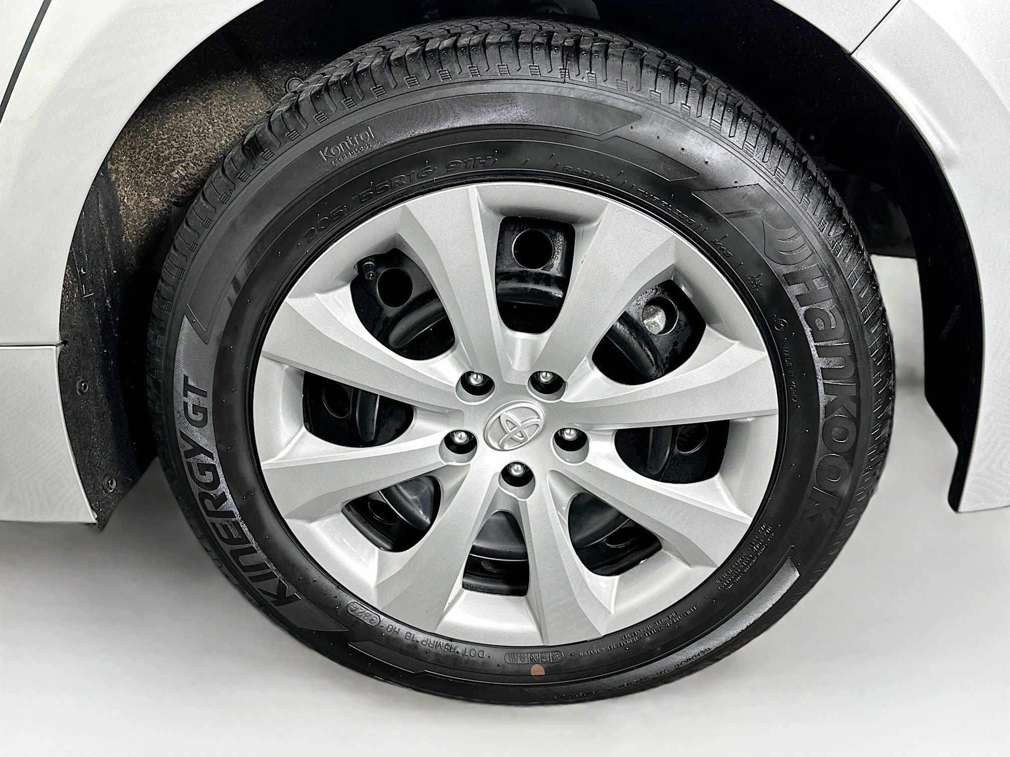 Used 2025 Toyota Corolla LE image 11