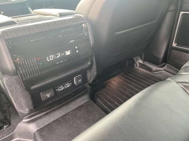 Used 2022 Jeep Wagoneer Series II AWD/4WD image 13