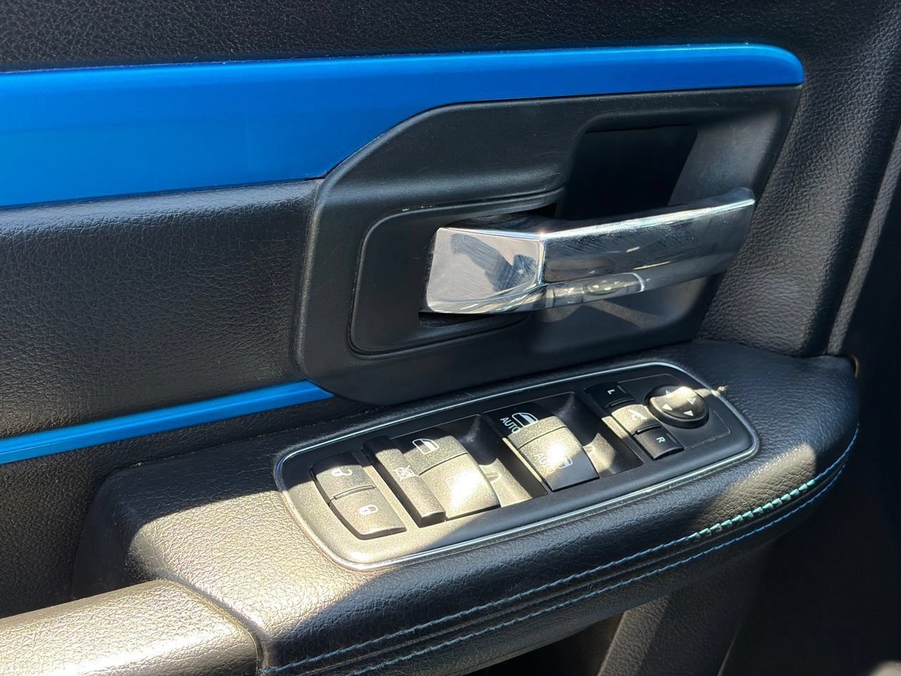Used 2018 RAM 1500 Sport w/ Hydro Blue Sport Package AWD/4WD image 6