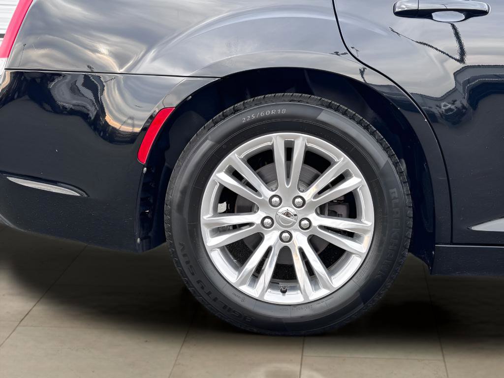 Used 2021 Chrysler 300 Touring L image 37