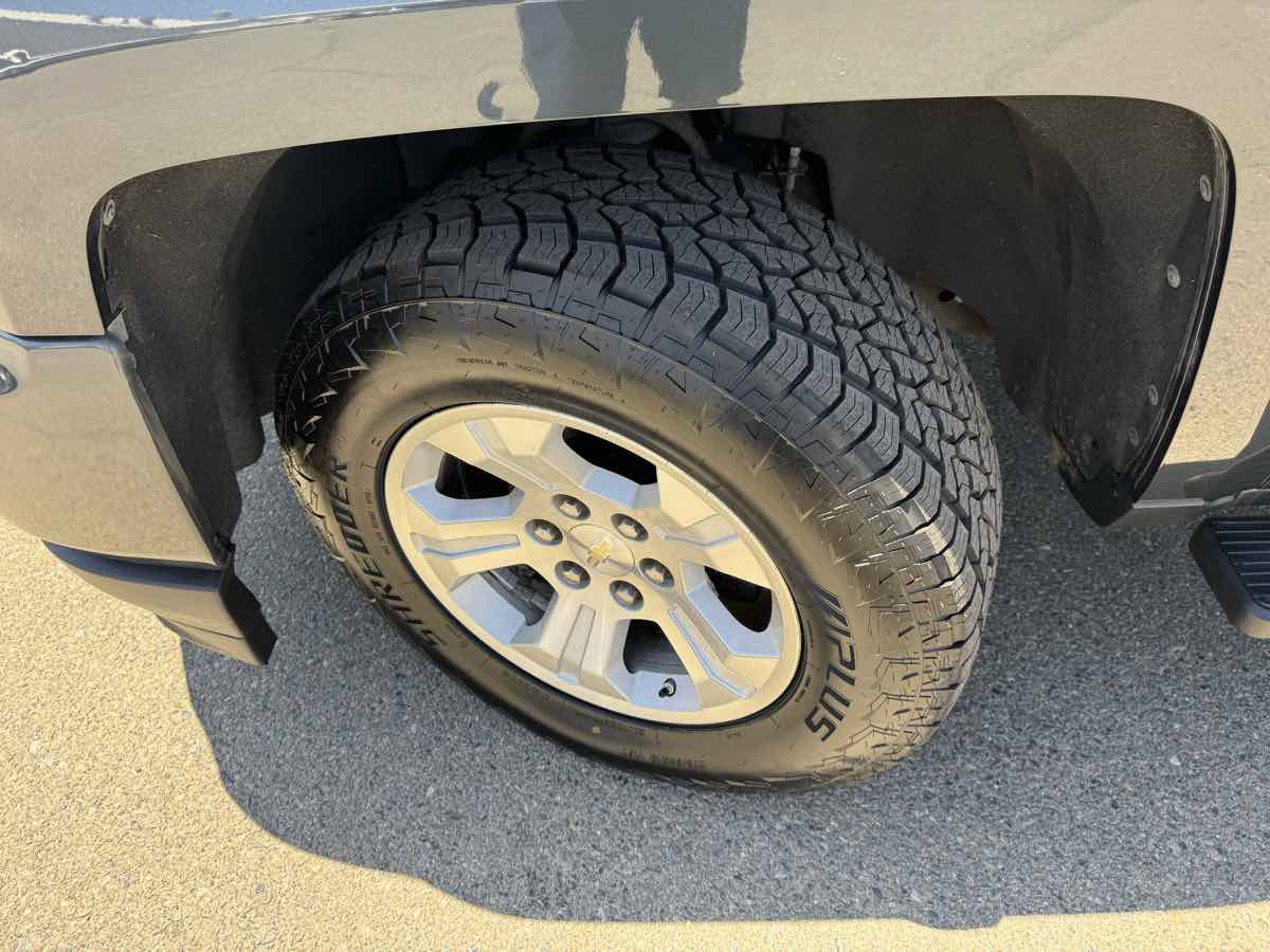 Used 2018 Chevrolet Silverado 1500 LT w/ All Star Edition AWD/4WD image 36