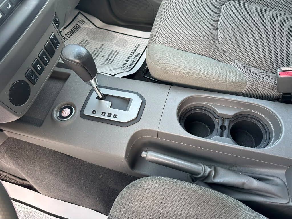Used 2020 Nissan Frontier SV w/ Midnight Edition Floor Mats RWD image 18