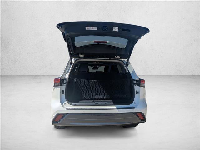 Used 2021 Toyota Highlander Limited image 7