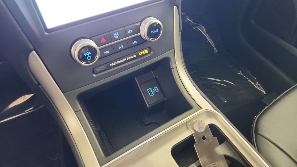 Used 2023 Ford Edge SEL w/ Convenience Package image 17