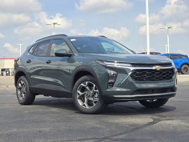 New 2026 Chevrolet Trax LT w/ LT Convenience Package FWD image 2