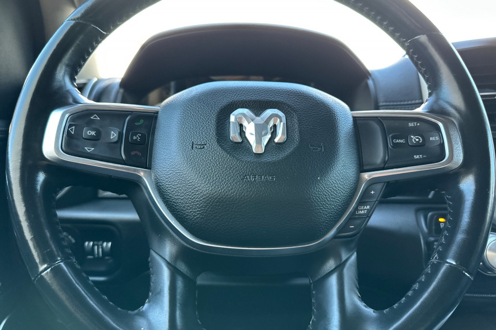 Used 2021 RAM 1500 Laramie AWD/4WD image 34