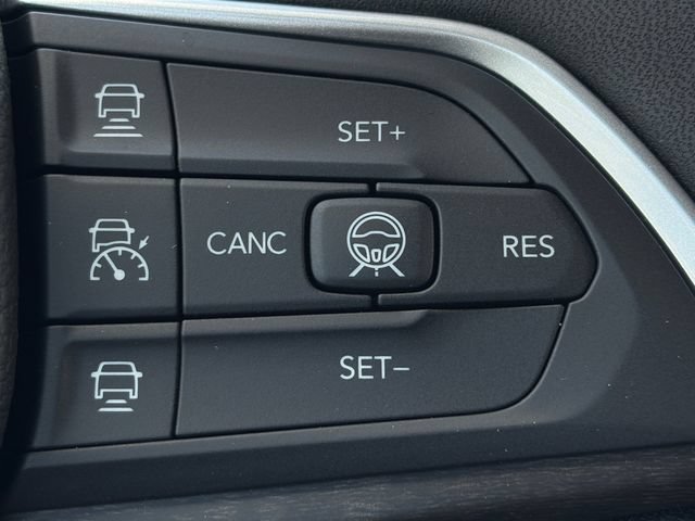 New 2026 Jeep Grand Cherokee L Limited w/ Limited Altitude Package AWD/4WD image 28
