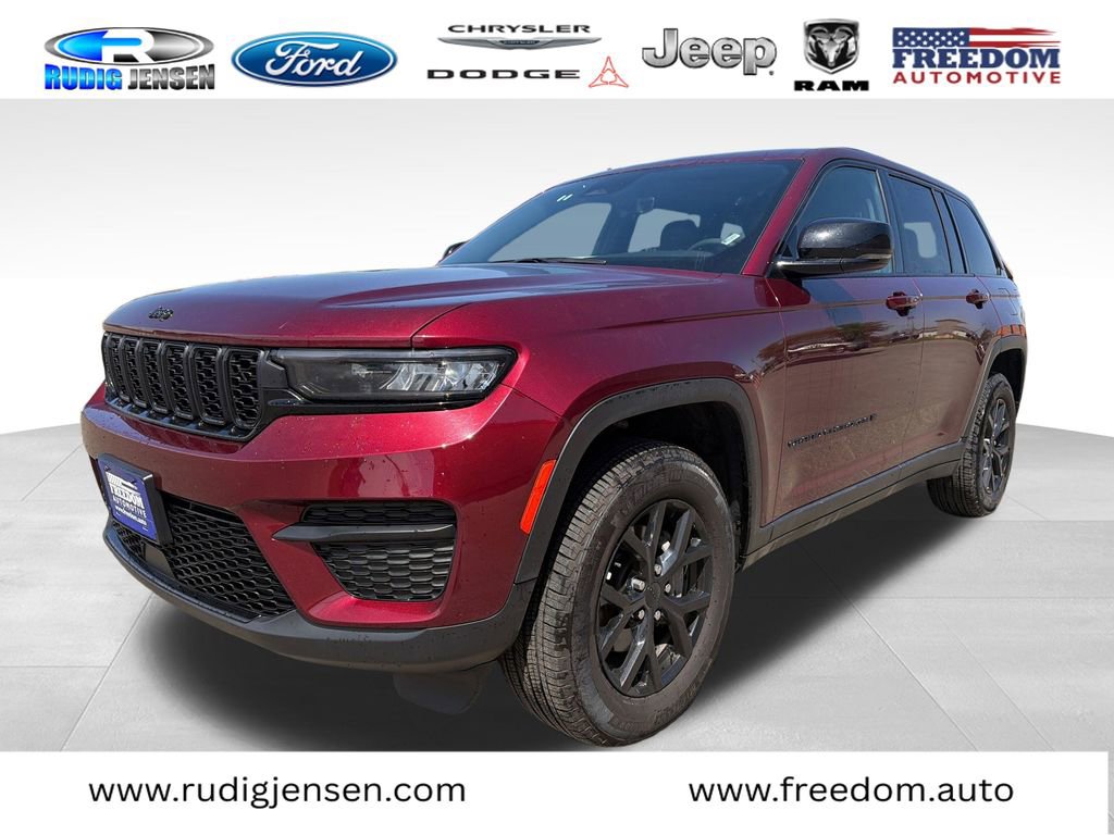 Used 2025 Jeep Grand Cherokee Altitude