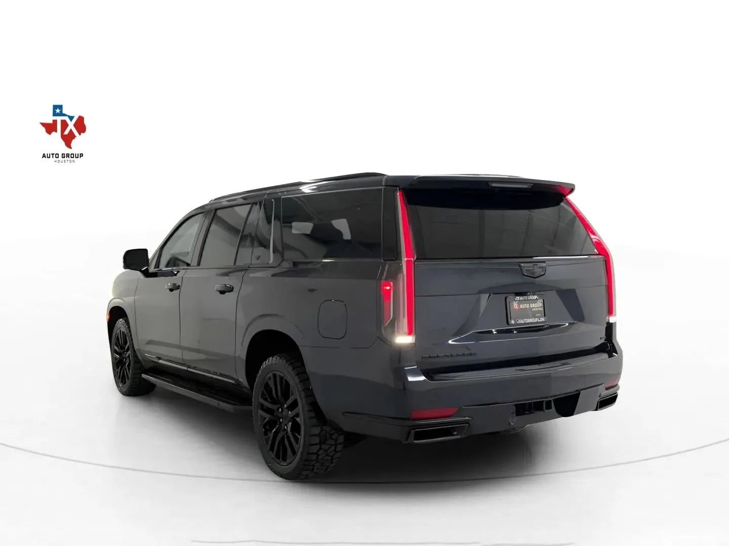 Used 2021 Cadillac Escalade ESV Sport AWD/4WD image 4