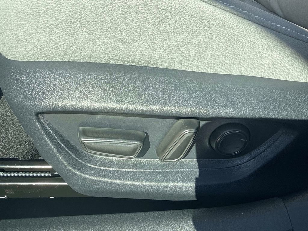 New 2026 Toyota Camry SE image 19