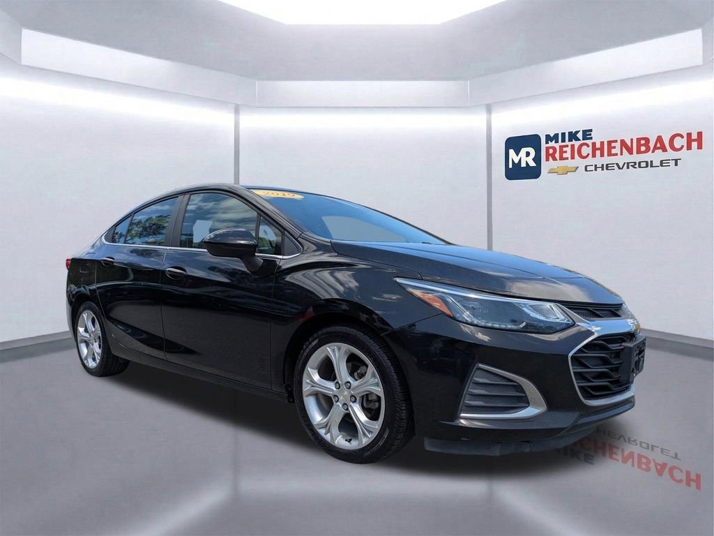 Used 2019 Chevrolet Cruze Premier video 2