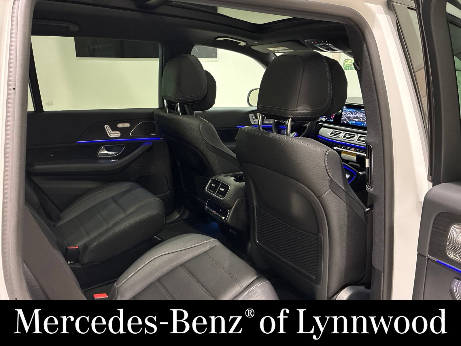 New 2026 Mercedes-Benz GLS 450 4MATIC image 21