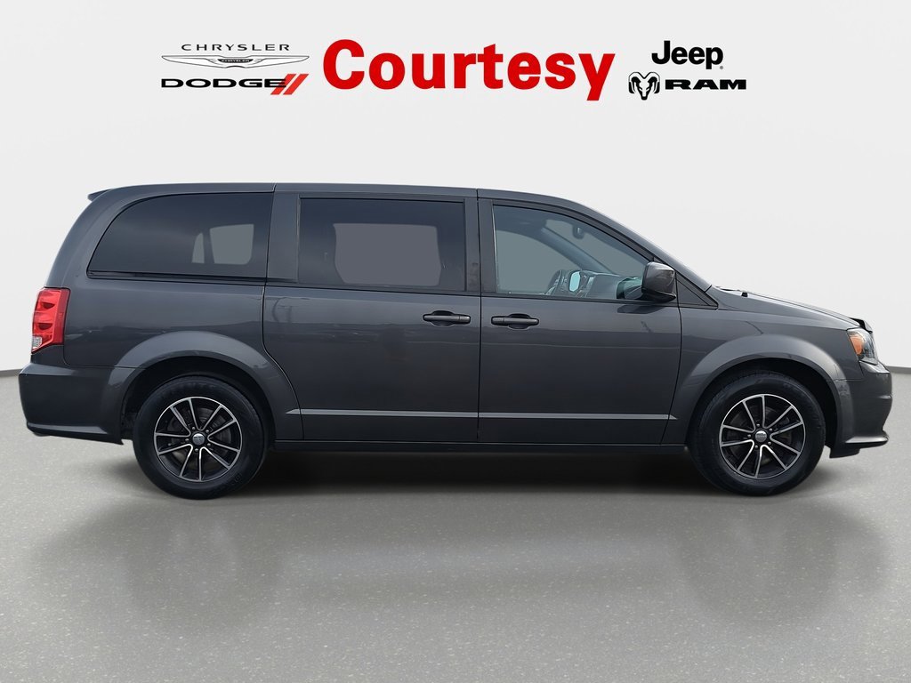 Used 2019 Dodge Grand Caravan SE image 4