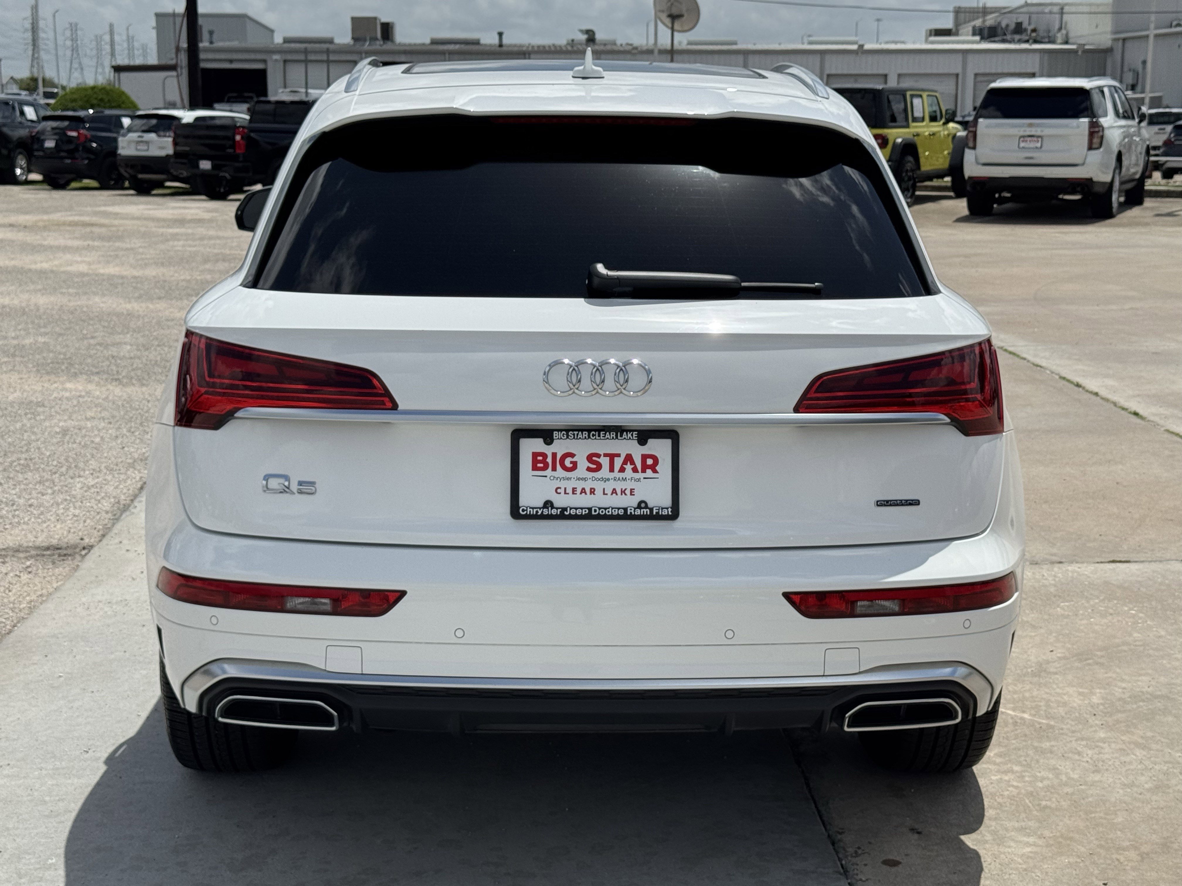 Used 2023 Audi Q5 2.0T Prestige w/ Prestige Package image 9