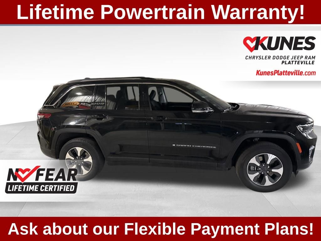 Used 2023 Jeep Grand Cherokee 4WD 4xe image 15