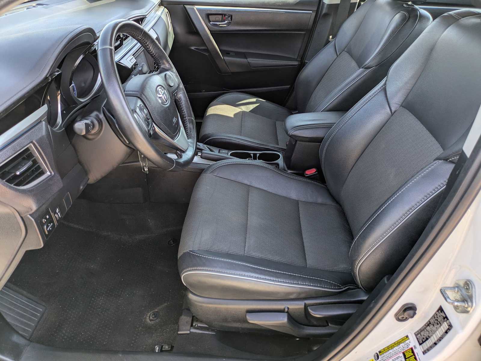 Used 2015 Toyota Corolla S image 15