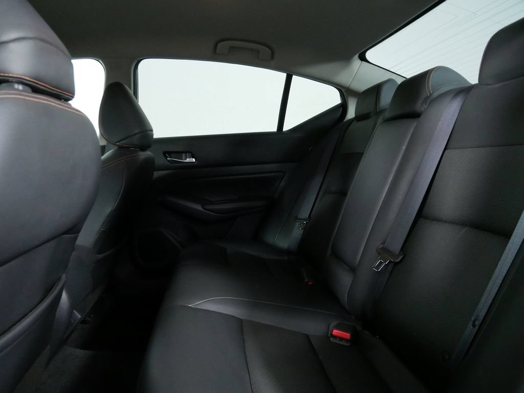 Used 2019 Nissan Altima 2.5 SR FWD image 16