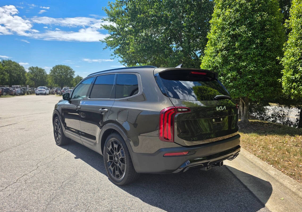 Used 2022 Kia Telluride SX w/ SX Prestige Package AWD/4WD image 3