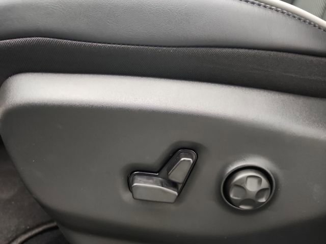 New 2026 Chrysler Pacifica Limited w/ S Appearance Package image 16