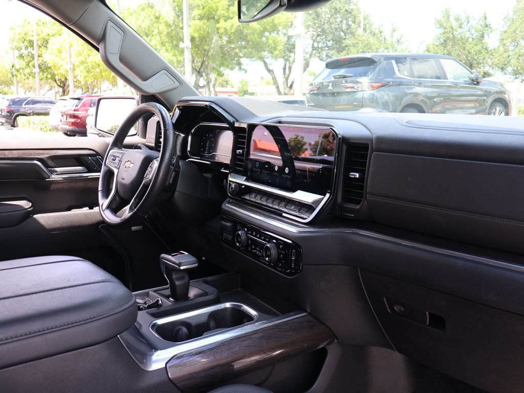Used 2023 Chevrolet Silverado 1500 LTZ RWD image 28
