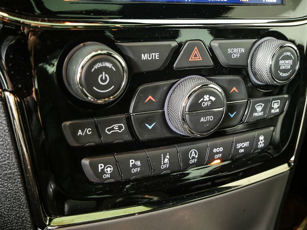 Used 2019 Jeep Grand Cherokee High Altitude AWD/4WD image 16