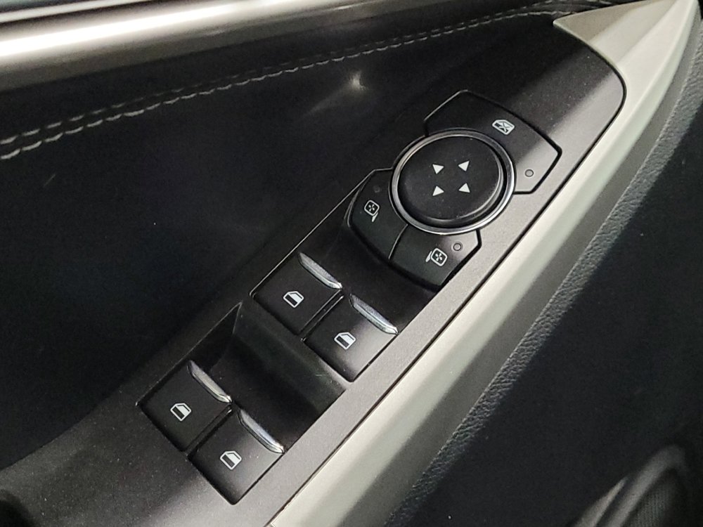 Used 2022 Ford Explorer XLT image 27