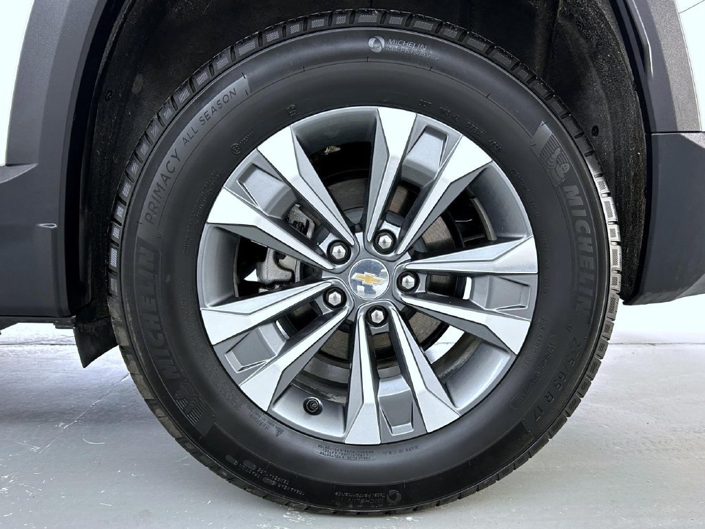 Certified 2026 Chevrolet Equinox LT AWD/4WD image 23