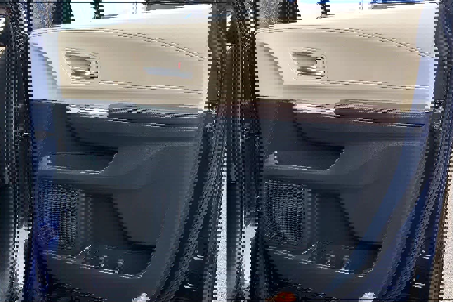 Used 2021 Toyota Sienna Platinum image 21