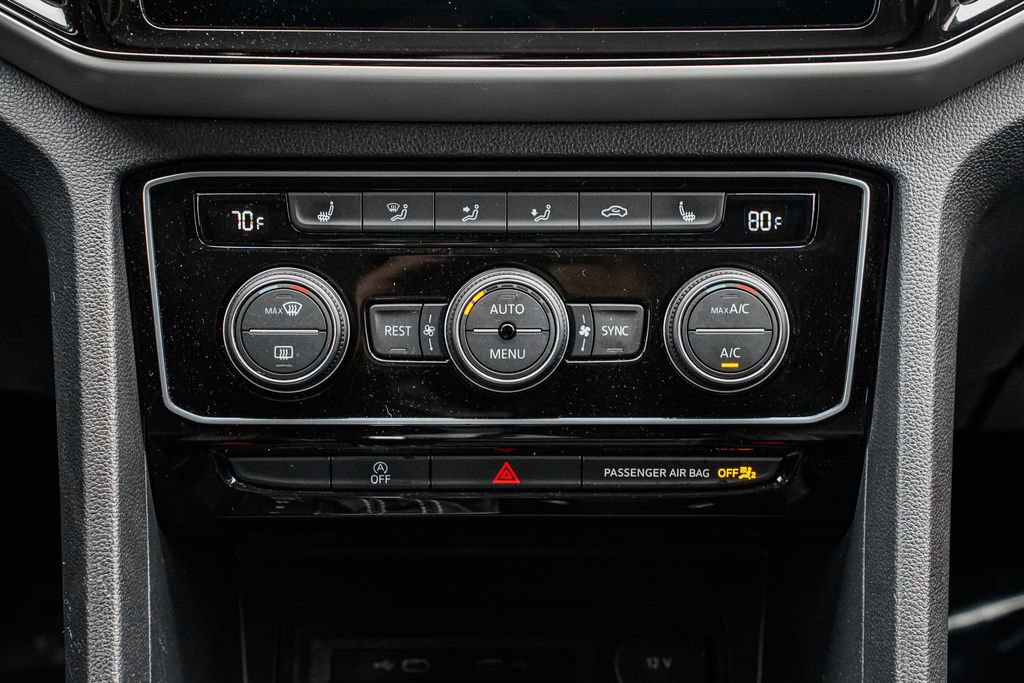 Used 2022 Volkswagen Atlas SEL R-Line image 13