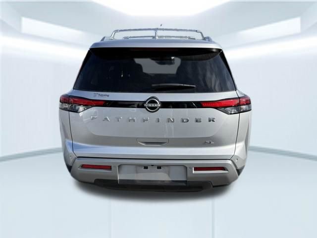 Used 2024 Nissan Pathfinder SL w/ SL Premium Package image 11