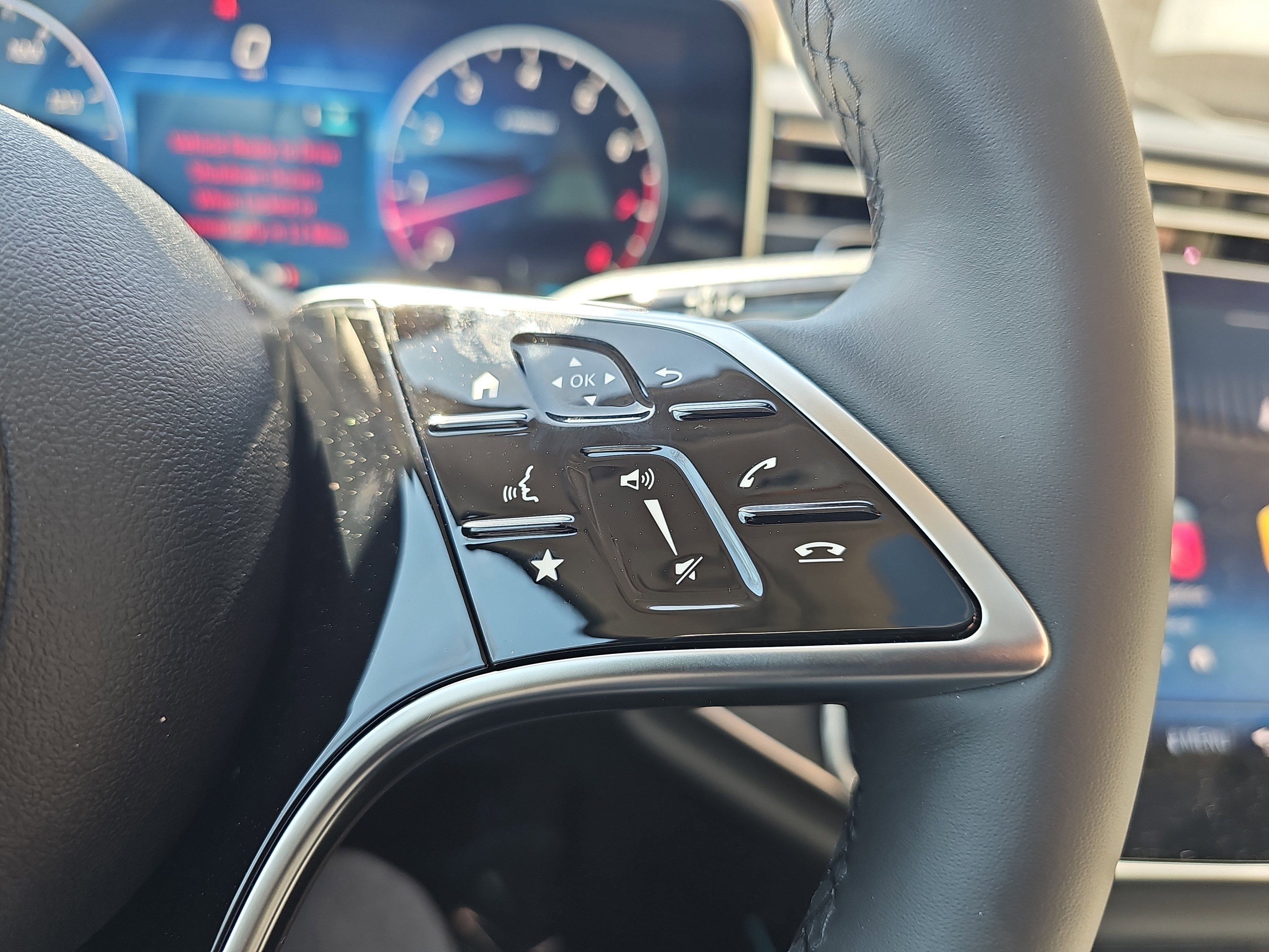 New 2026 Mercedes-Benz E 350 4MATIC Sedan image 19