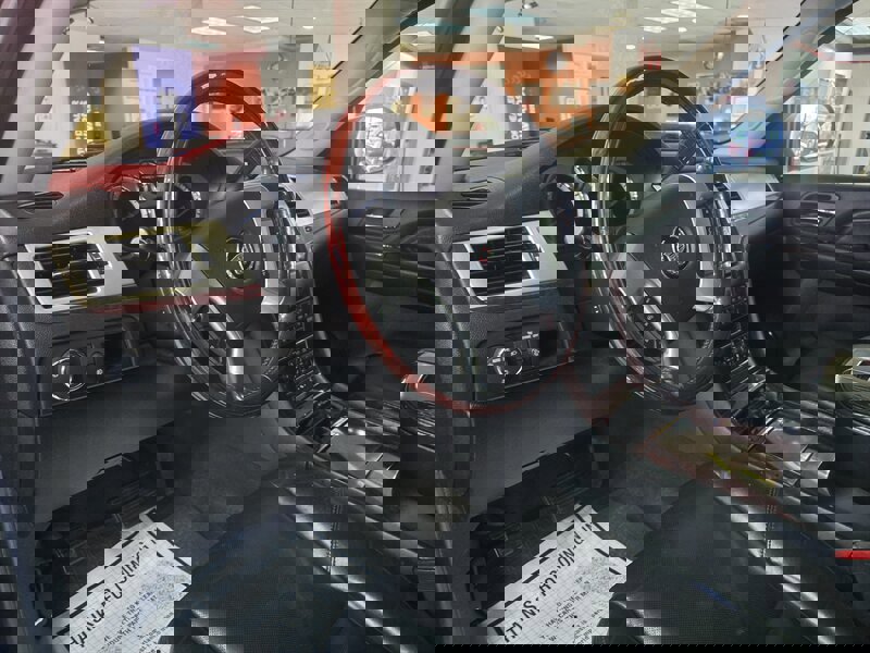 Used 2009 Cadillac Escalade EXT image 8