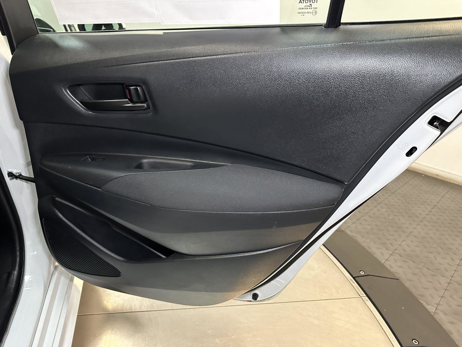 Used 2025 Toyota Corolla LE FWD image 33