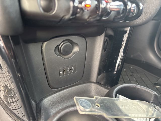 Used 2017 MINI Cooper S image 29
