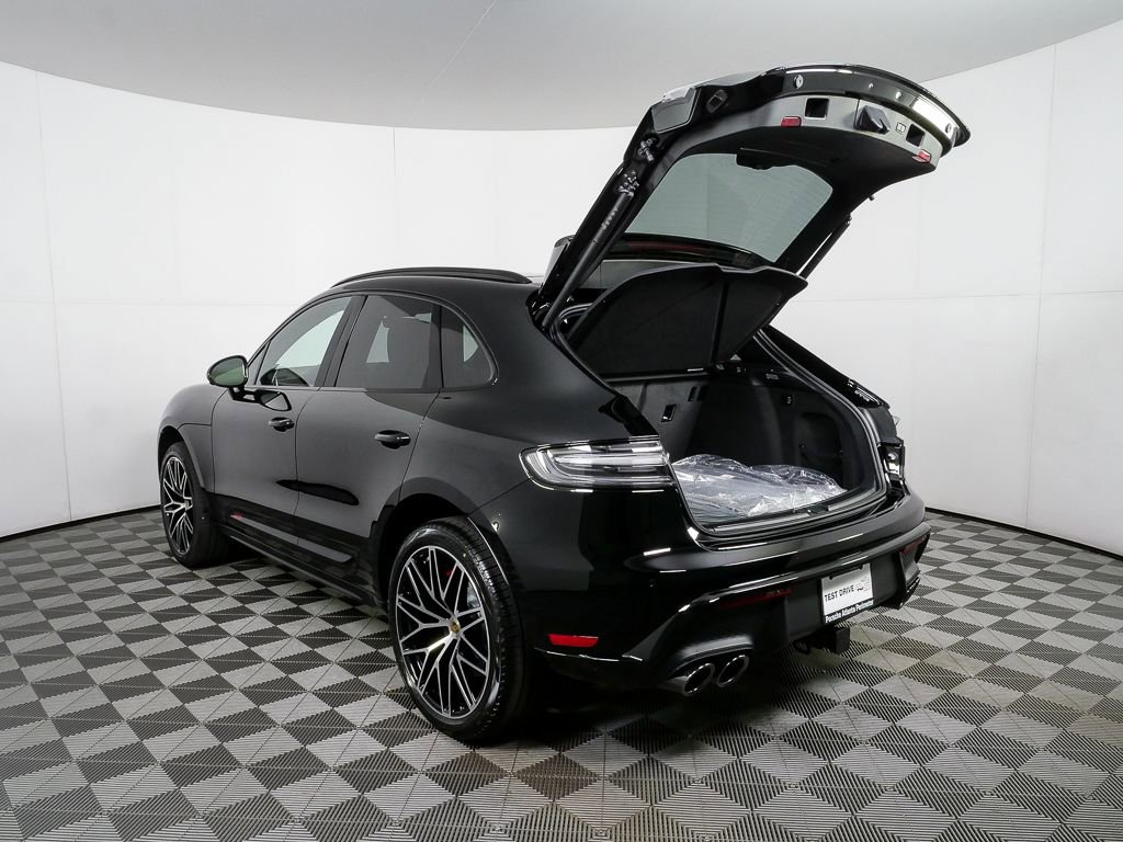 New 2026 Porsche Macan GTS image 34