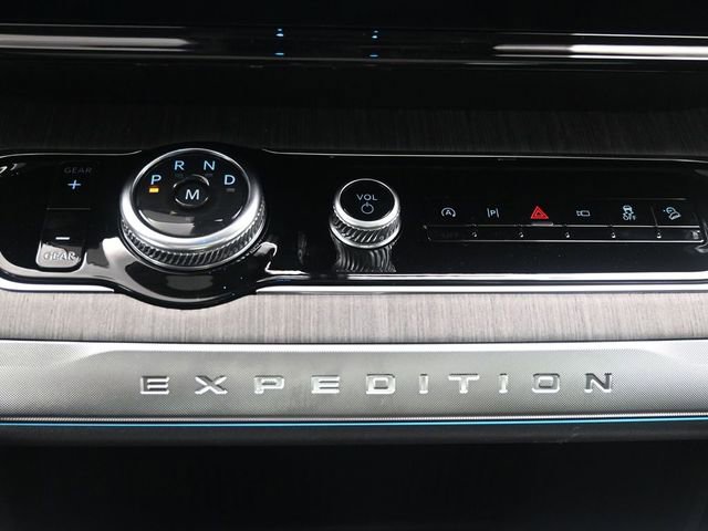 New 2025 Ford Expedition Platinum image 28