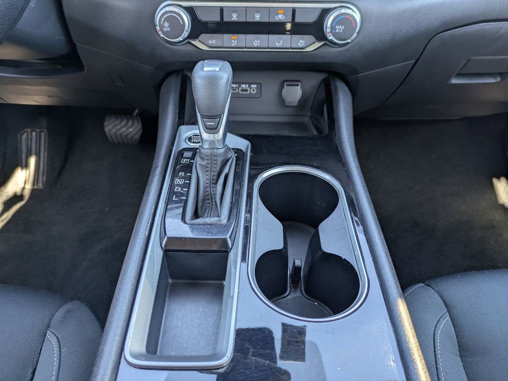 Used 2024 Nissan Altima 2.5 SV image 18