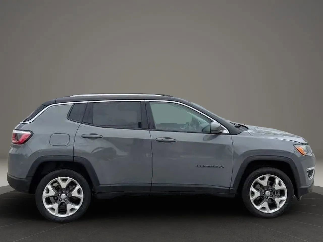 Used 2020 Jeep Compass Limited AWD/4WD image 7