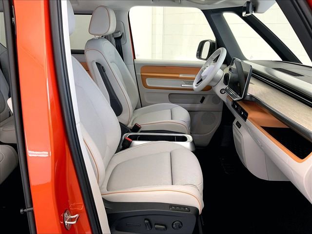 New 2025 Volkswagen ID. Buzz 1st Edition AWD/4WD image 11