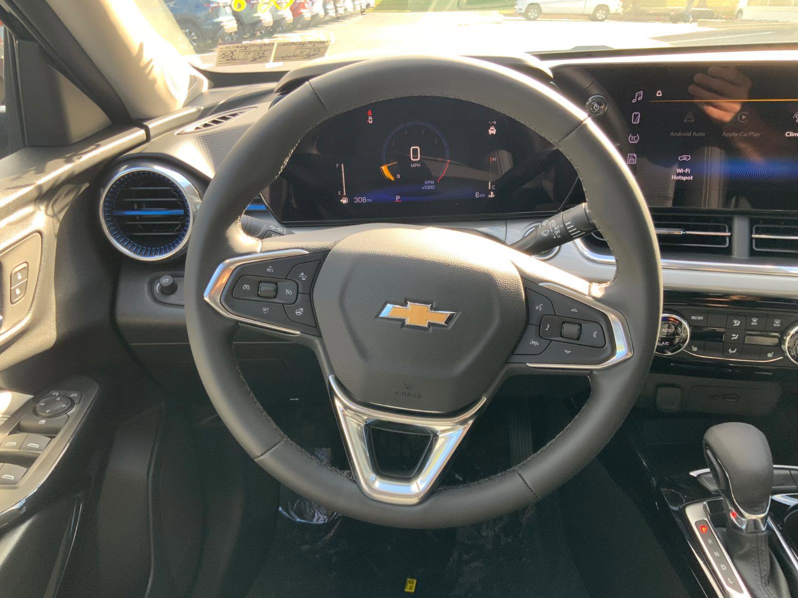 New 2026 Chevrolet Trax LT w/ Driver Confidence Package image 17