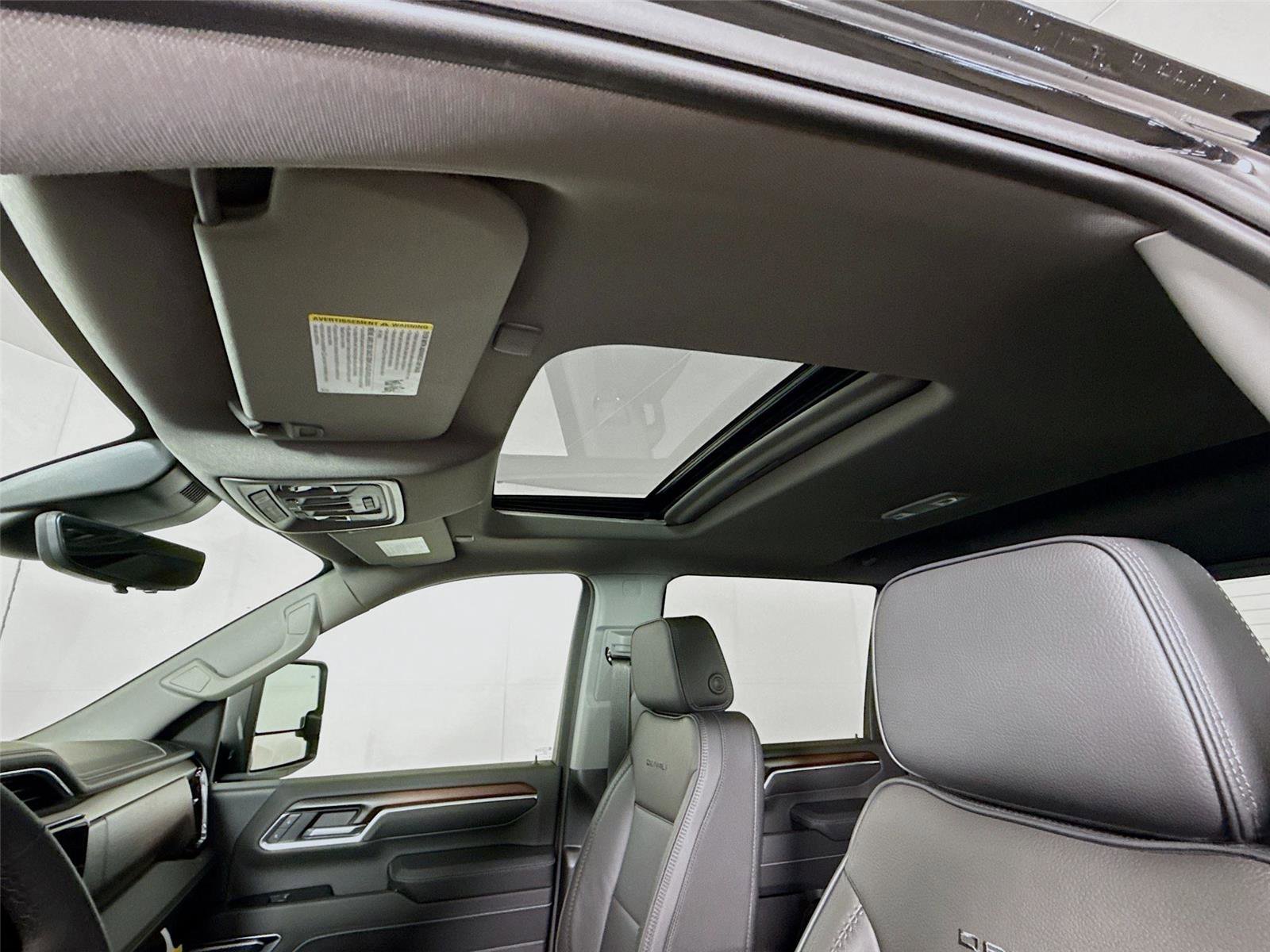 New 2026 GMC Sierra 3500 Denali w/ Denali Reserve Package image 18