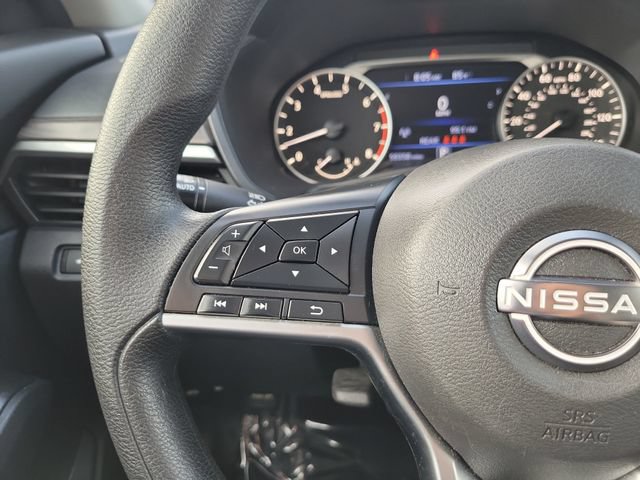 Used 2024 Nissan Altima 2.5 SV FWD image 15